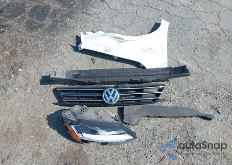 2017 Volkswagen Jetta 1.4T Se из США, поврежденный, VIN 3VWDB7AJ7HM364711